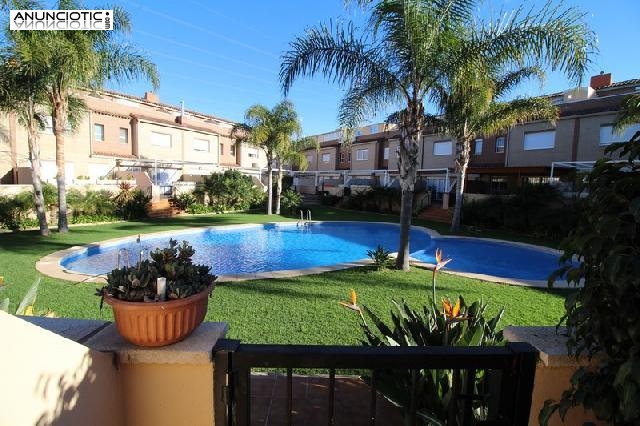 Fabuloso adosado en benag&eacute;ber