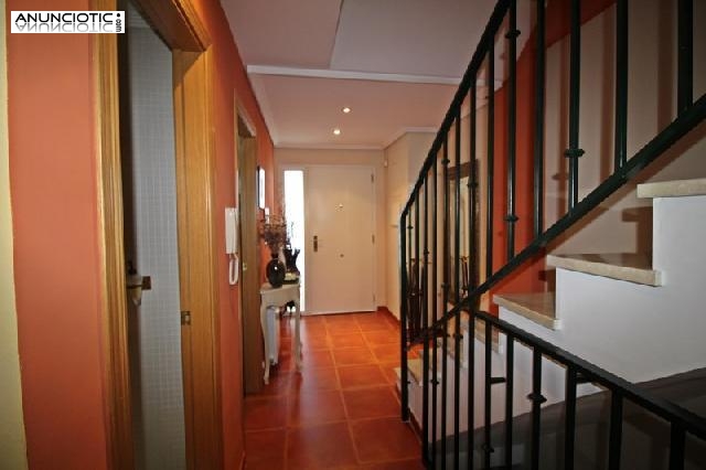 Fabuloso adosado en benag&eacute;ber