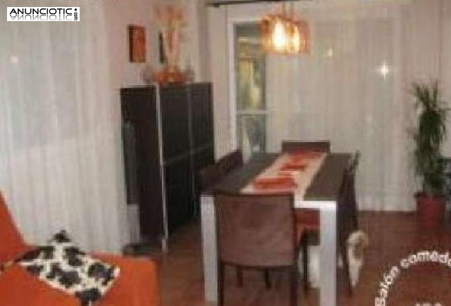 Chalet en urbanizaci&oacute;n en la reva