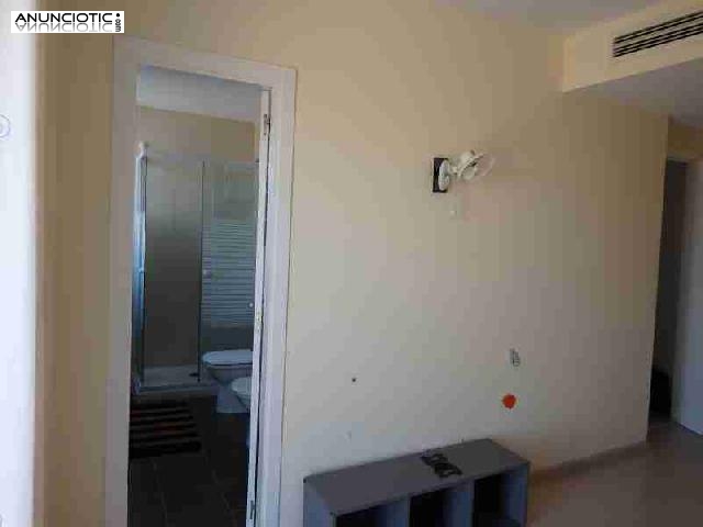 Habitaci&oacute;n con ba&ntilde;o