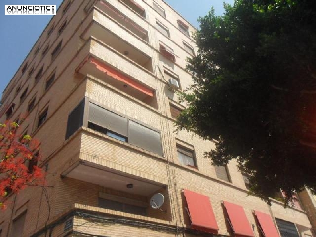 Se vende, magn&iacute;fico piso en 5&ordf; planta, con 4 