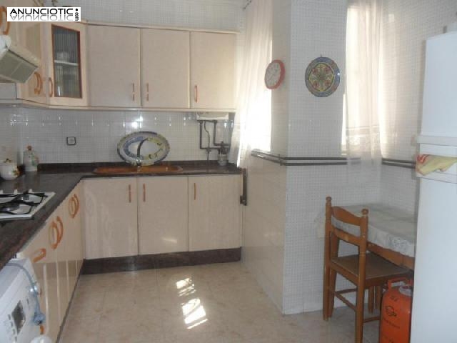 Se vende, magn&iacute;fico piso en 5&ordf; planta, con 4 
