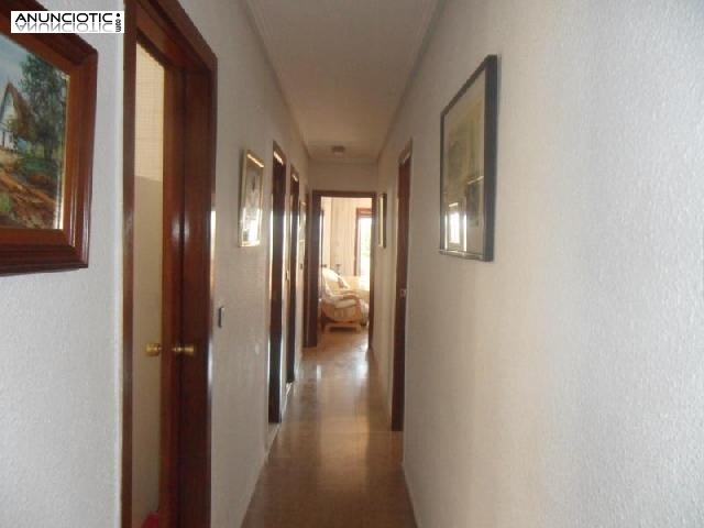 Se vende, magn&iacute;fico piso en 5&ordf; planta, con 4 