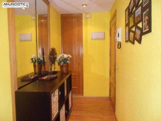 Se vende piso con muy buena distribuci&oacute;n la 