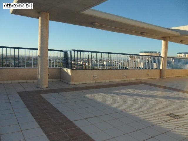 Se vende &aacute;tico duplex orientaci&oacute;n sur con v 