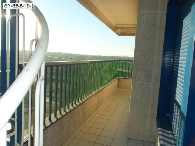 Se vende &aacute;tico duplex orientaci&oacute;n sur con v 