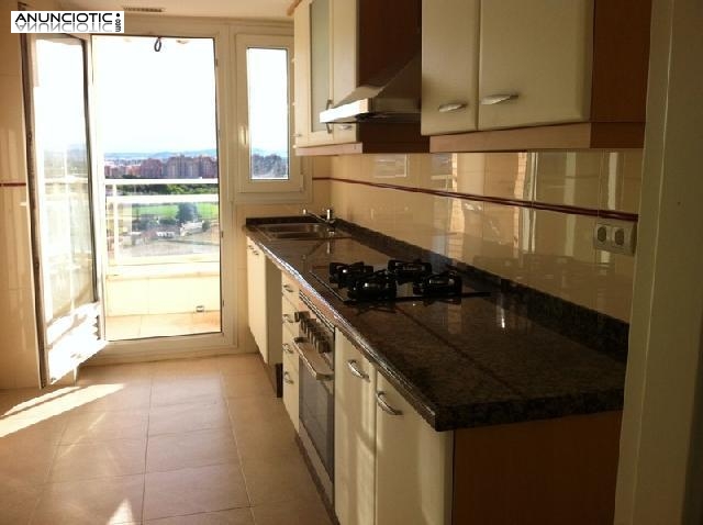 Fant&aacute;stico &aacute;tico duplex en campanar