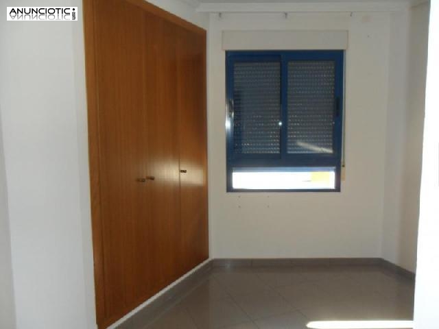 Atico orientaci&oacute;n norte piscina