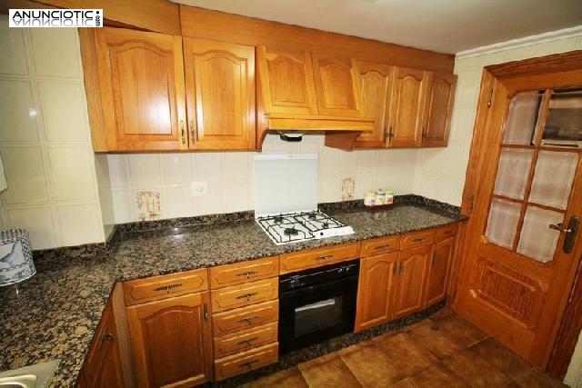 Fant&aacute;stico piso en pobla de vallbona