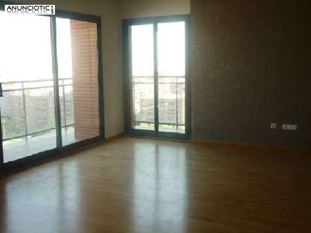 se alquila 14&ordm; piso con ascensor muy luminoso