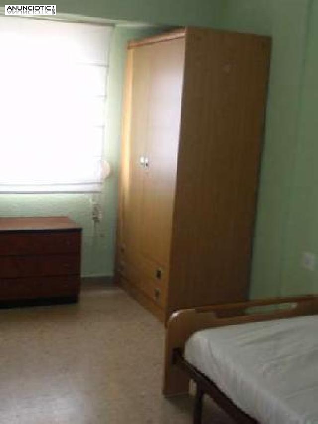 se alquila 6&ordm; piso con ascensor, muy luminoso