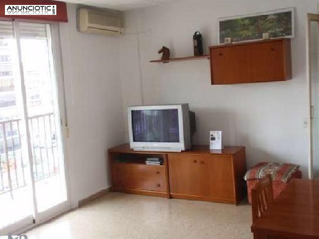 se alquila 6&ordm; piso con ascensor, muy luminoso