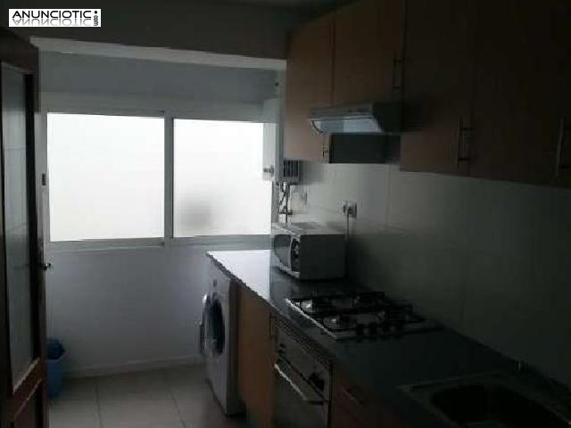 se alquila 6&ordm; piso con ascensor, muy luminoso