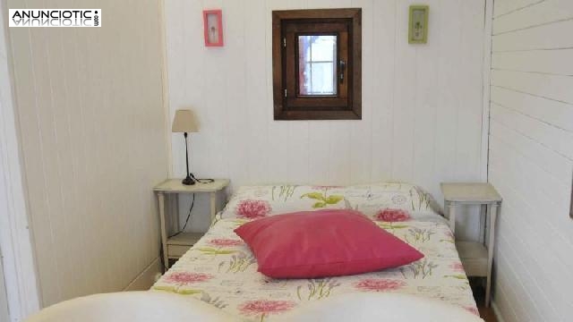 Casita de madera peque&ntilde;a para dos personas