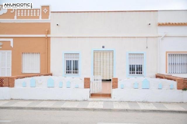 Casa a primera l&iacute;nea del mar