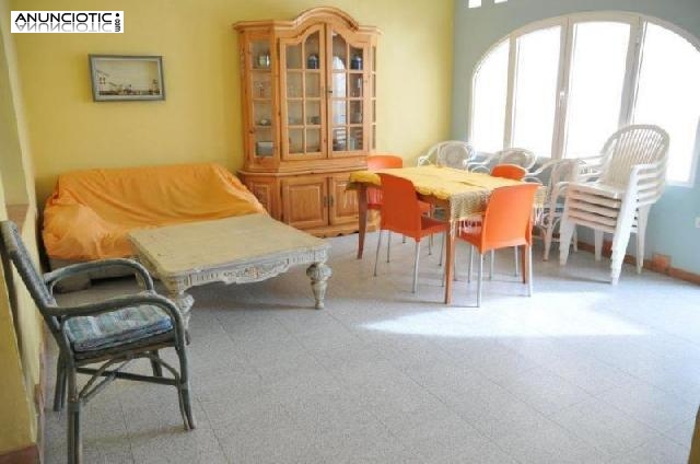 Casa a primera l&iacute;nea del mar