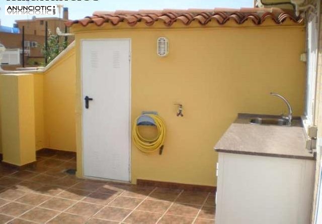 Se alquila 6&ordm; atico con ascensor muy luminoso