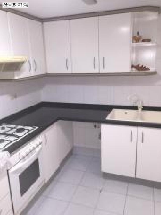 Piso vac&iacute;o con terraza