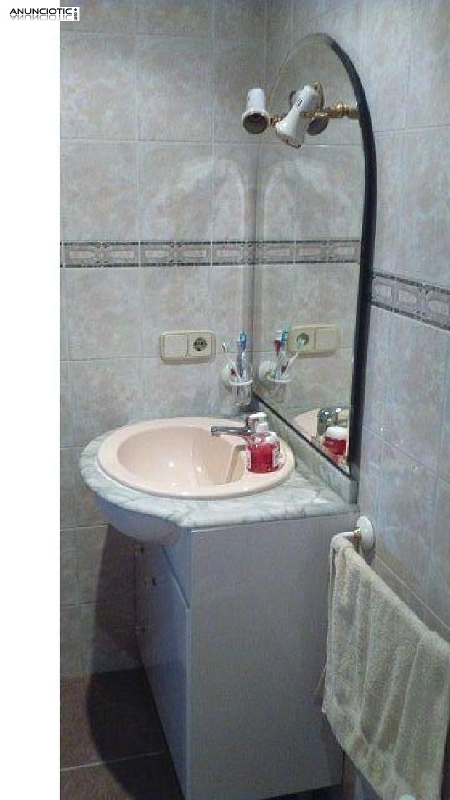 Se alquila 7 piso con ascensor muy luminoso en la zona de poblats mar&iacute;tims