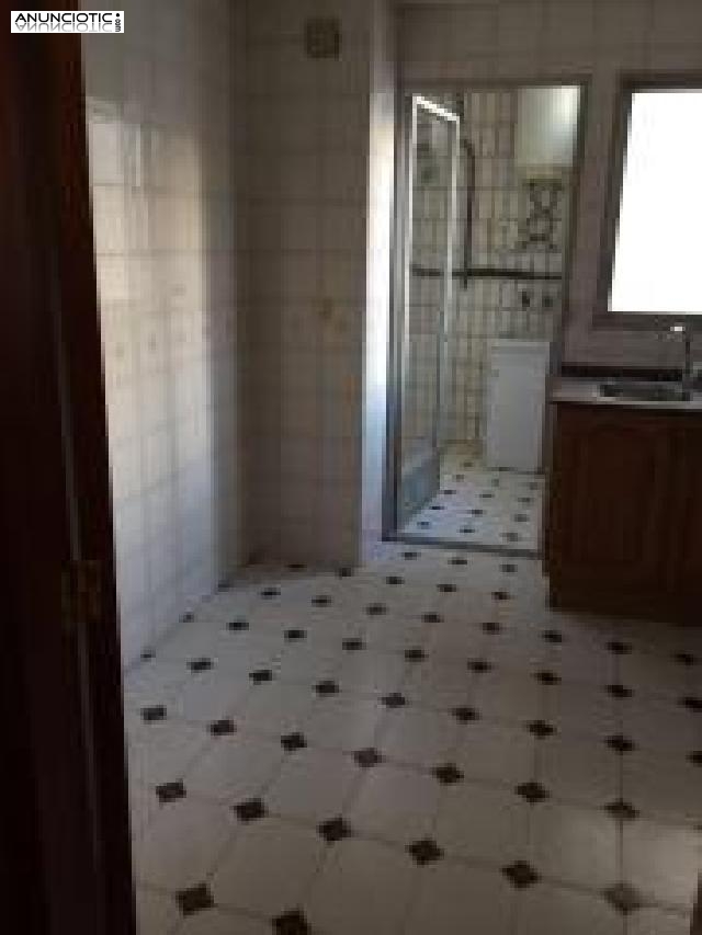 Se alquila piso vac&iacute;o