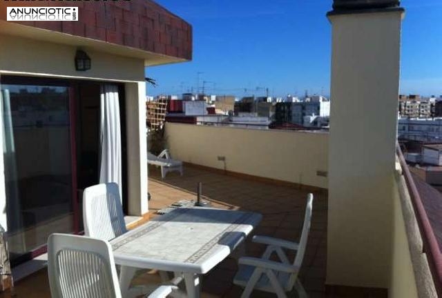 Alquilo &aacute;tico loft terraza grande