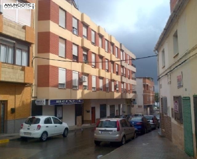 Piso venta o alquiler en b&eacute;tera