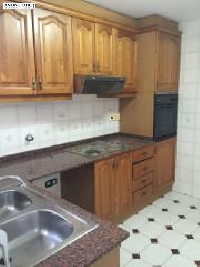 Se alquila piso vac&iacute;o