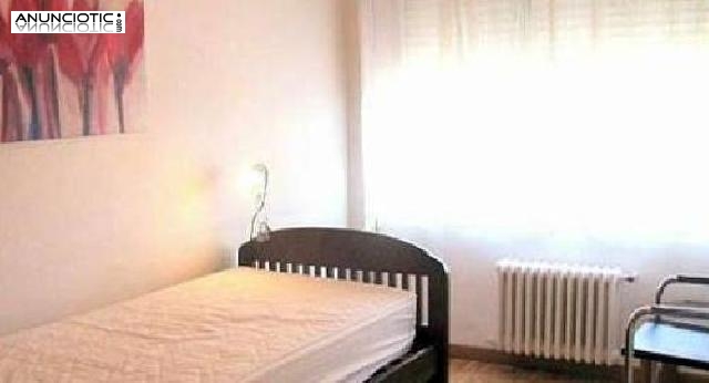 Se alquila 10&ordm; piso con ascensor muy luminoso