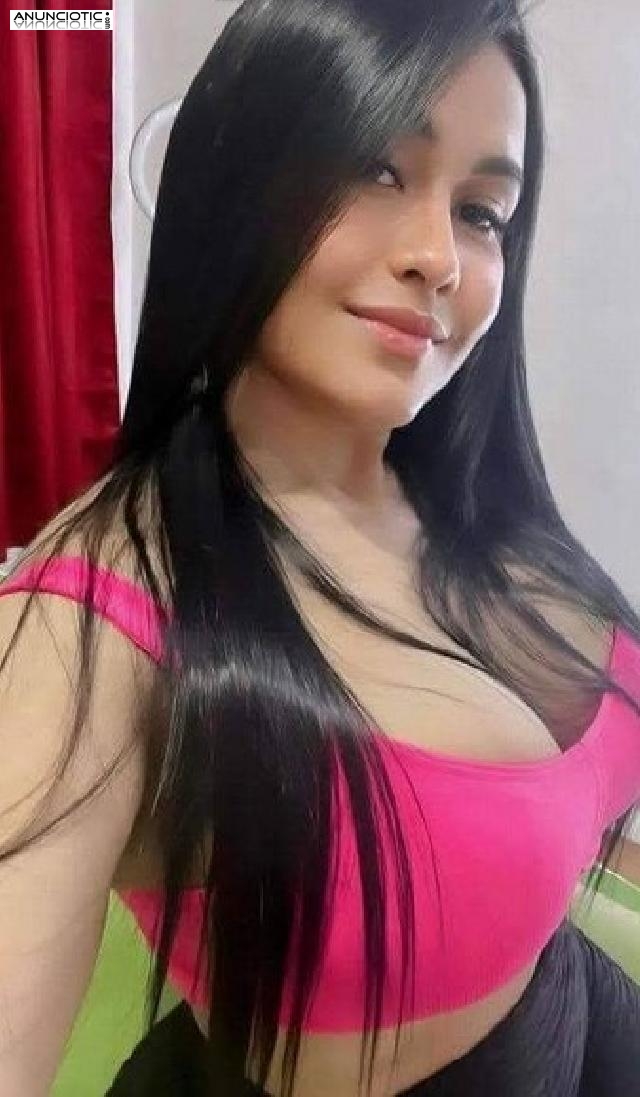 soy tu ni&ntilde;ata de grandes tetas 