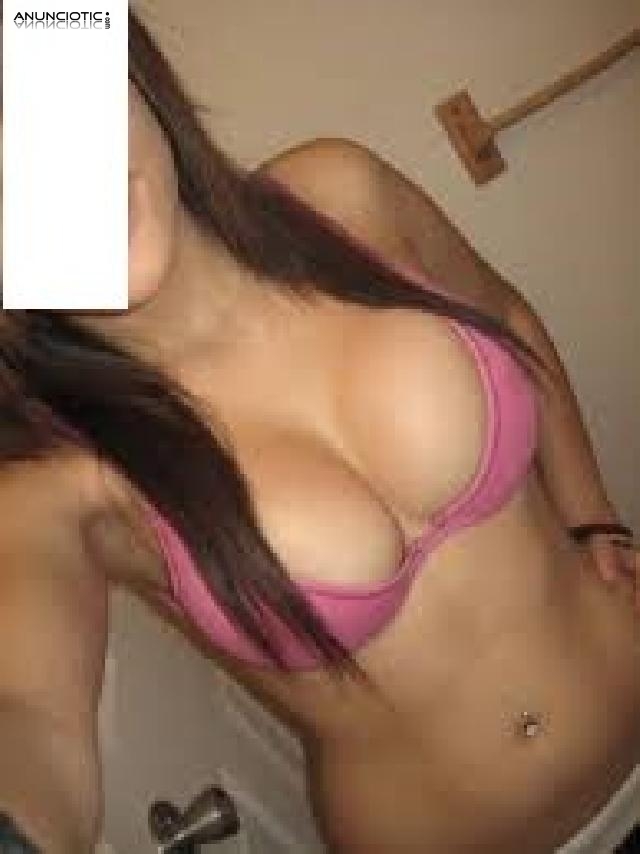 Complaciente en la cama, ven a mi piso cari&ntilde;o!